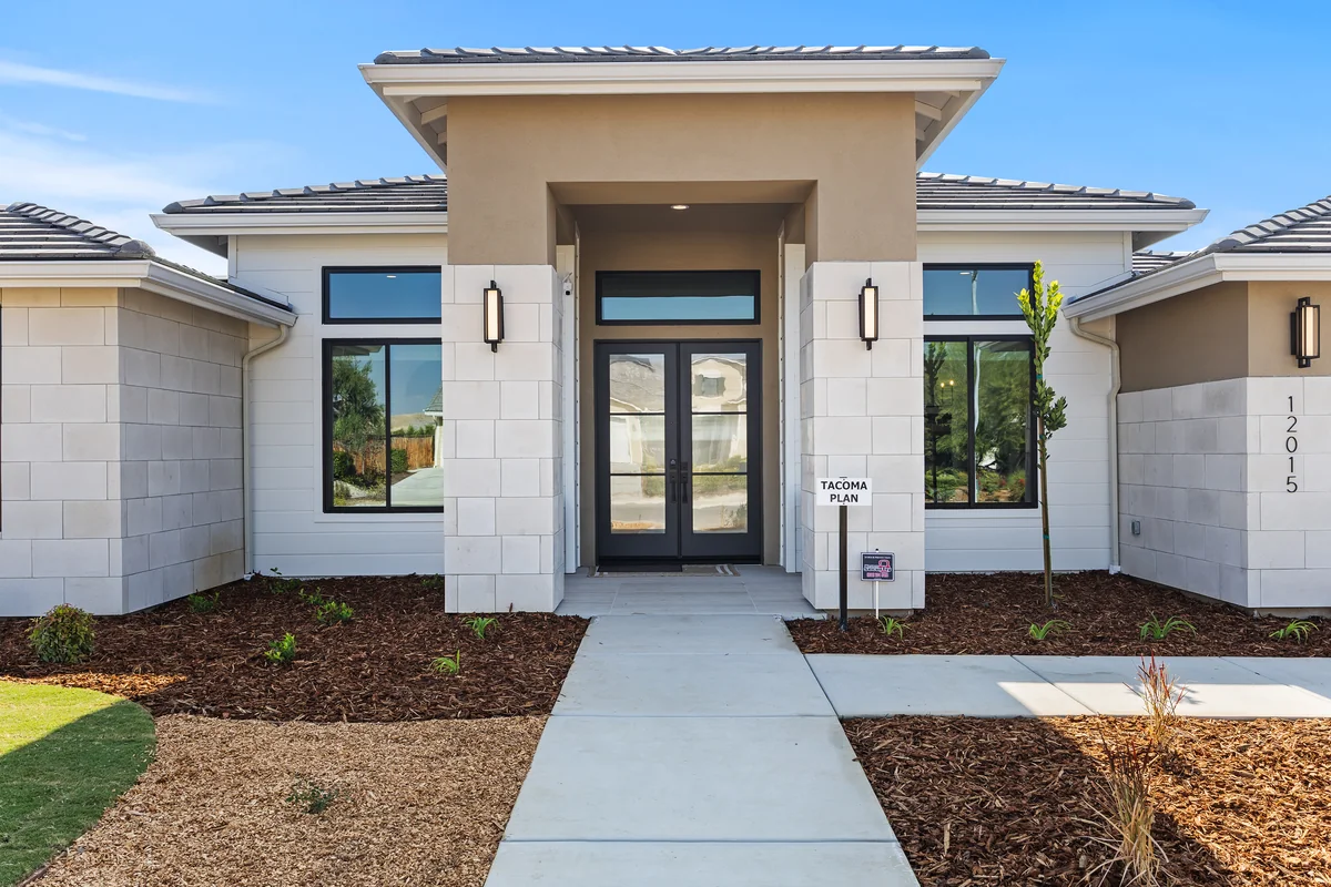 Newly completed Tacoma home exterior at Vista Montaire